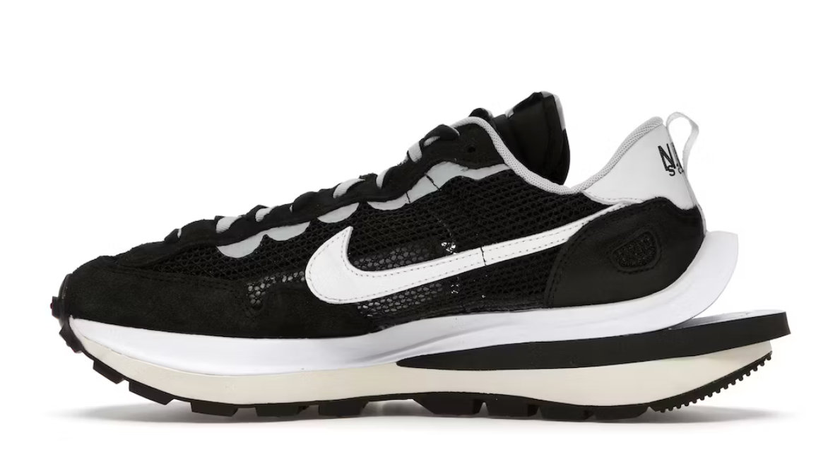 Nike Vaporwaffle Sacai “BLACK WHITE”