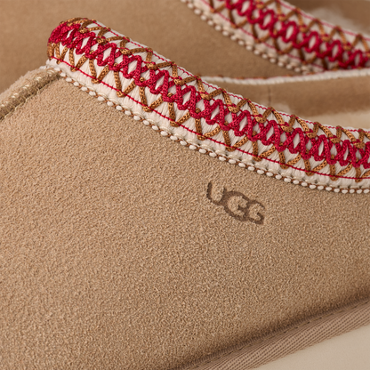 UGG W TASMAN II SAND / DARK CHERRY