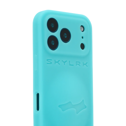 SKYLRK Bump Case Super Blue