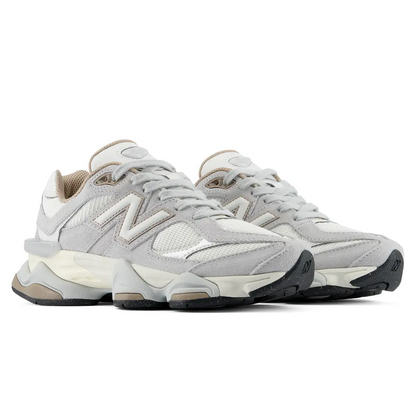 New Balance U906011M