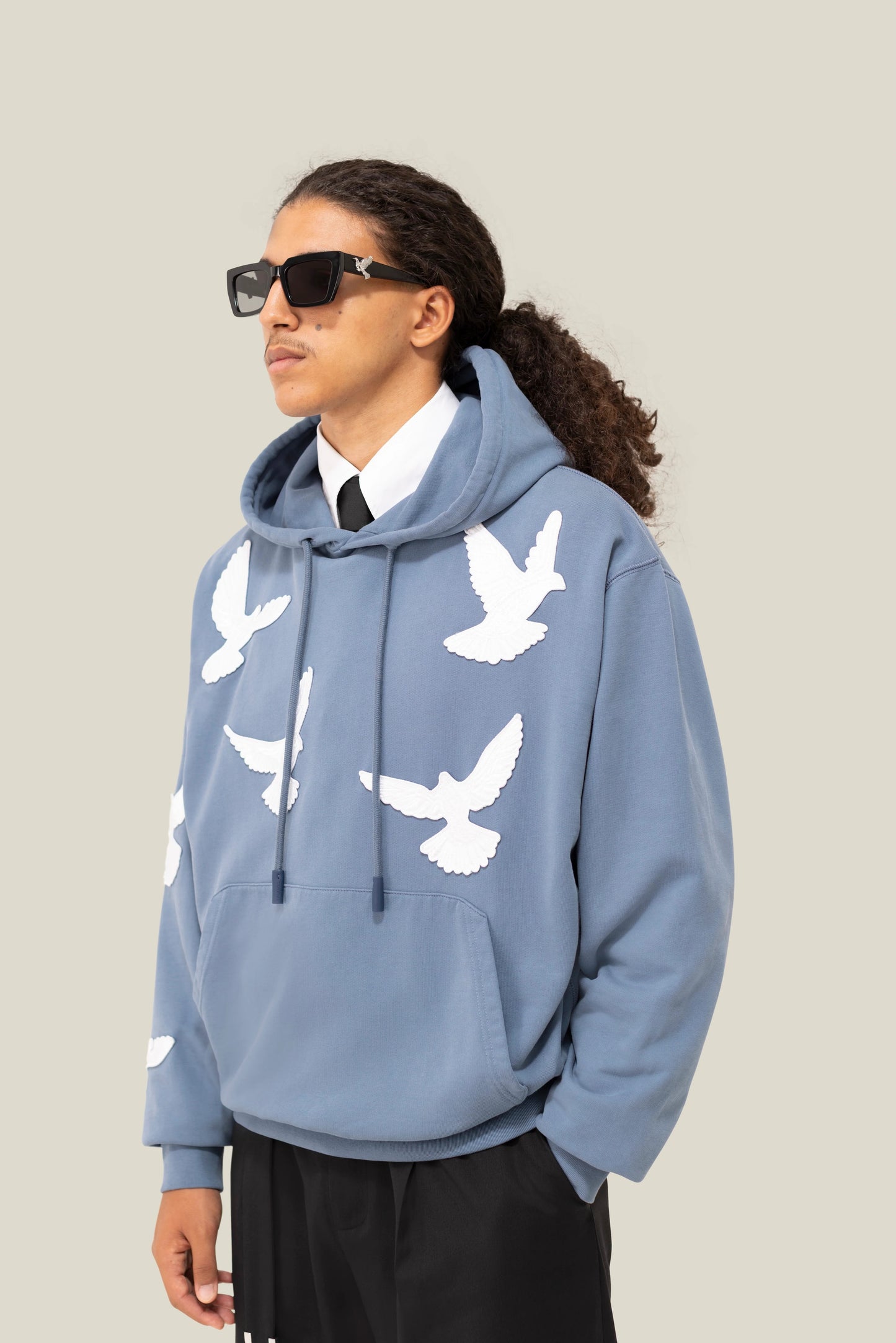 3.Paradis Flying Doves Hooded Sweater